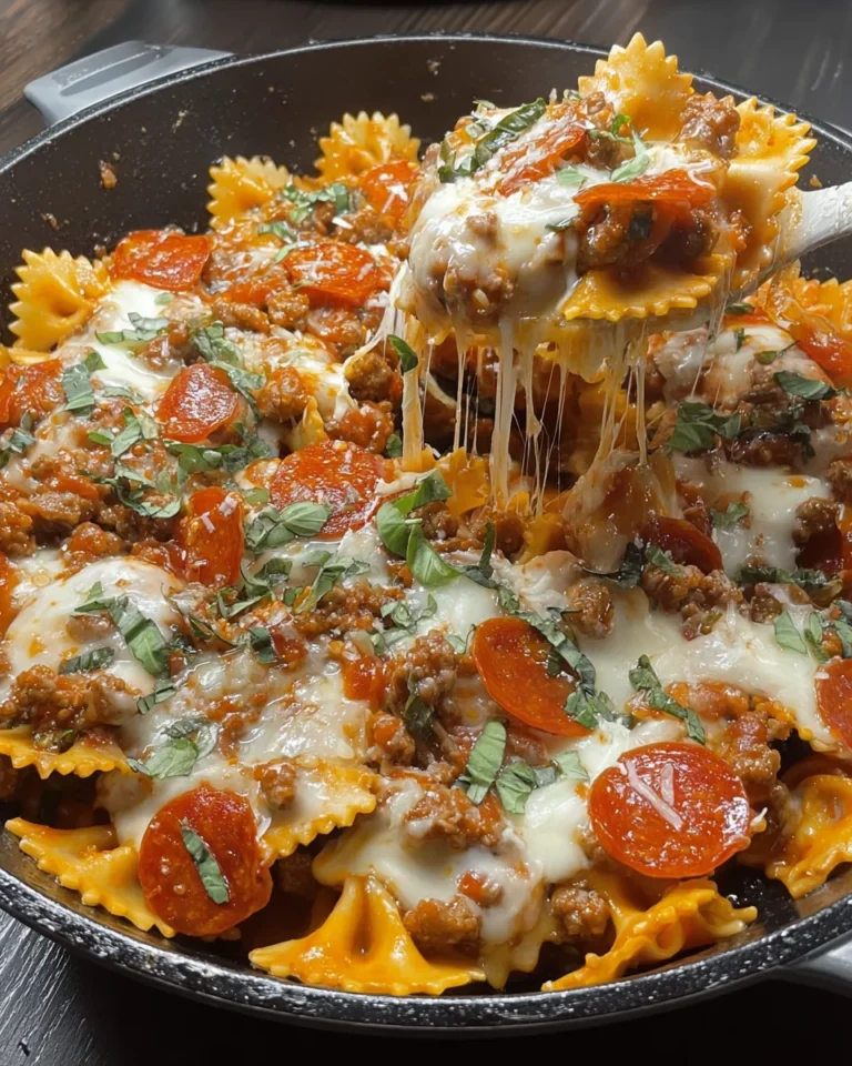 Pizza Lasagna Skillet Bake