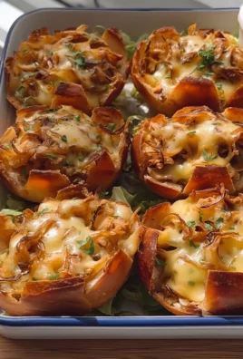 Spicy Chicken Buns with Cheese Onion