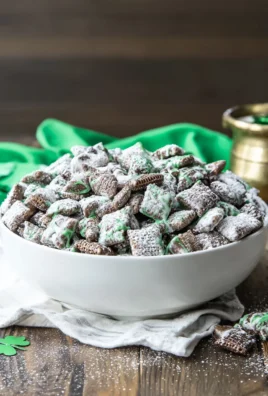 St. Patrick’s Day Chocolate Mint Muddy Buddies