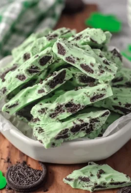 St. Patrick's Day Mint Oreo Bark